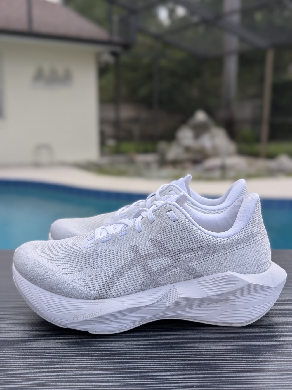 ASICS Novablast 6 White / Silver - Women's US 9 (1012C008)